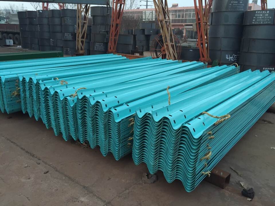 ���λ���