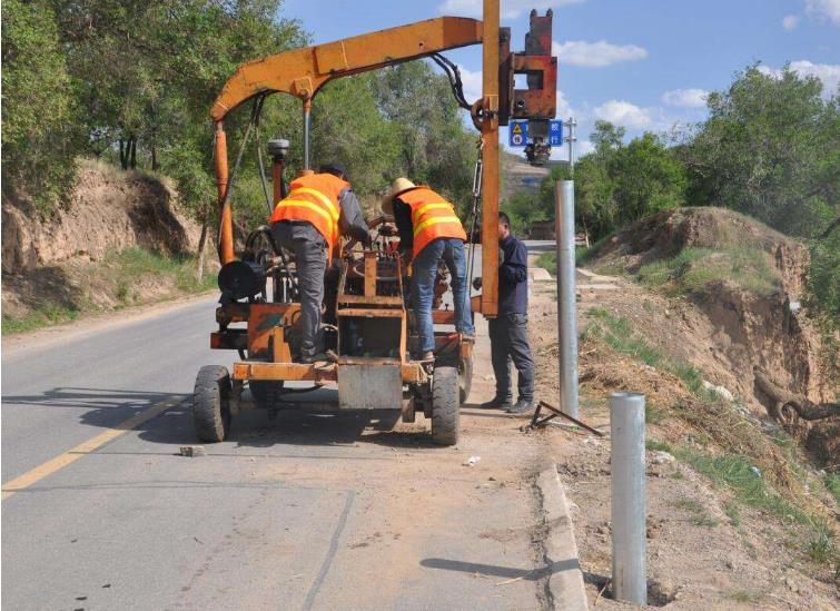 ���λ���װ��һ���˹�װ�ü�Ǯ�Ǽ�������������